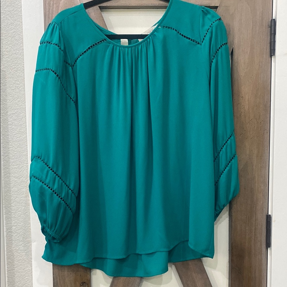 LOFT Green Blouse with Flutter Sleeves and Relaxed Fit